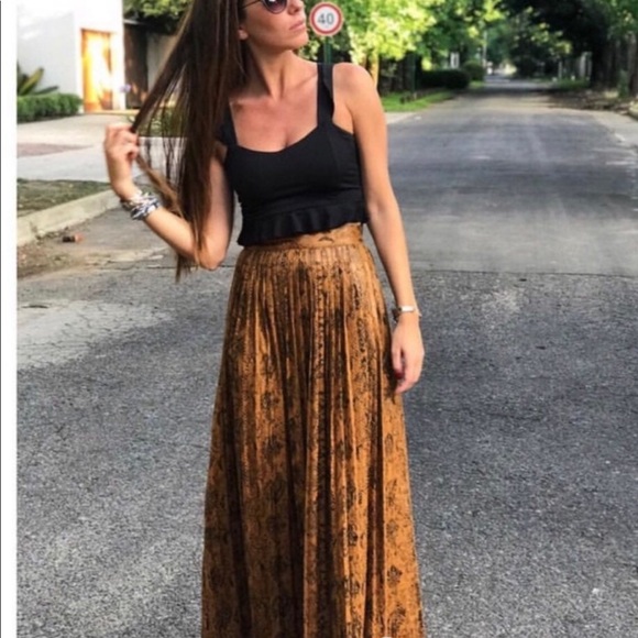 Zara snakeskin print pleated skirt - Picture 7 of 10